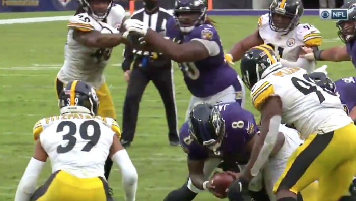 Steelers stop Lamar Jackson on 4th down -- 2020, Week 8