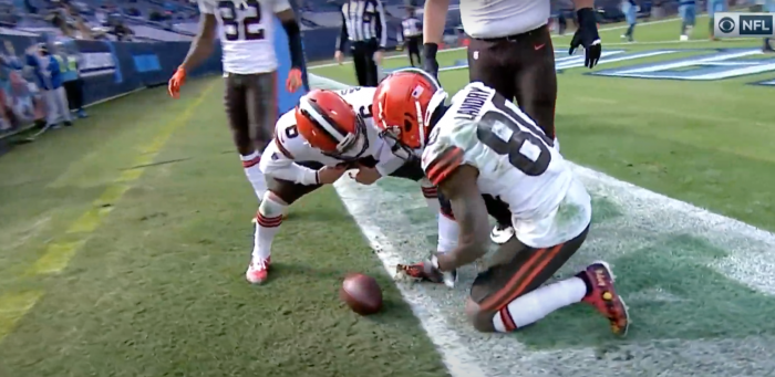 Baker Mayfield and Jarvis Landry vs Titans — 2020