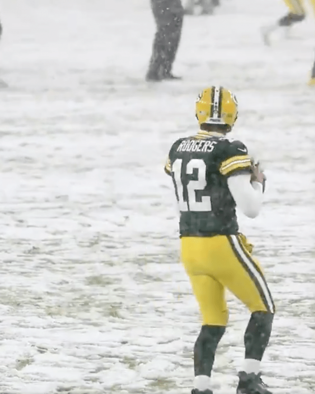 Aaron Rodgers vs Titans — 2020