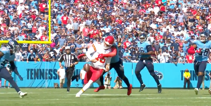Patrick Mahomes fumble vs Titans